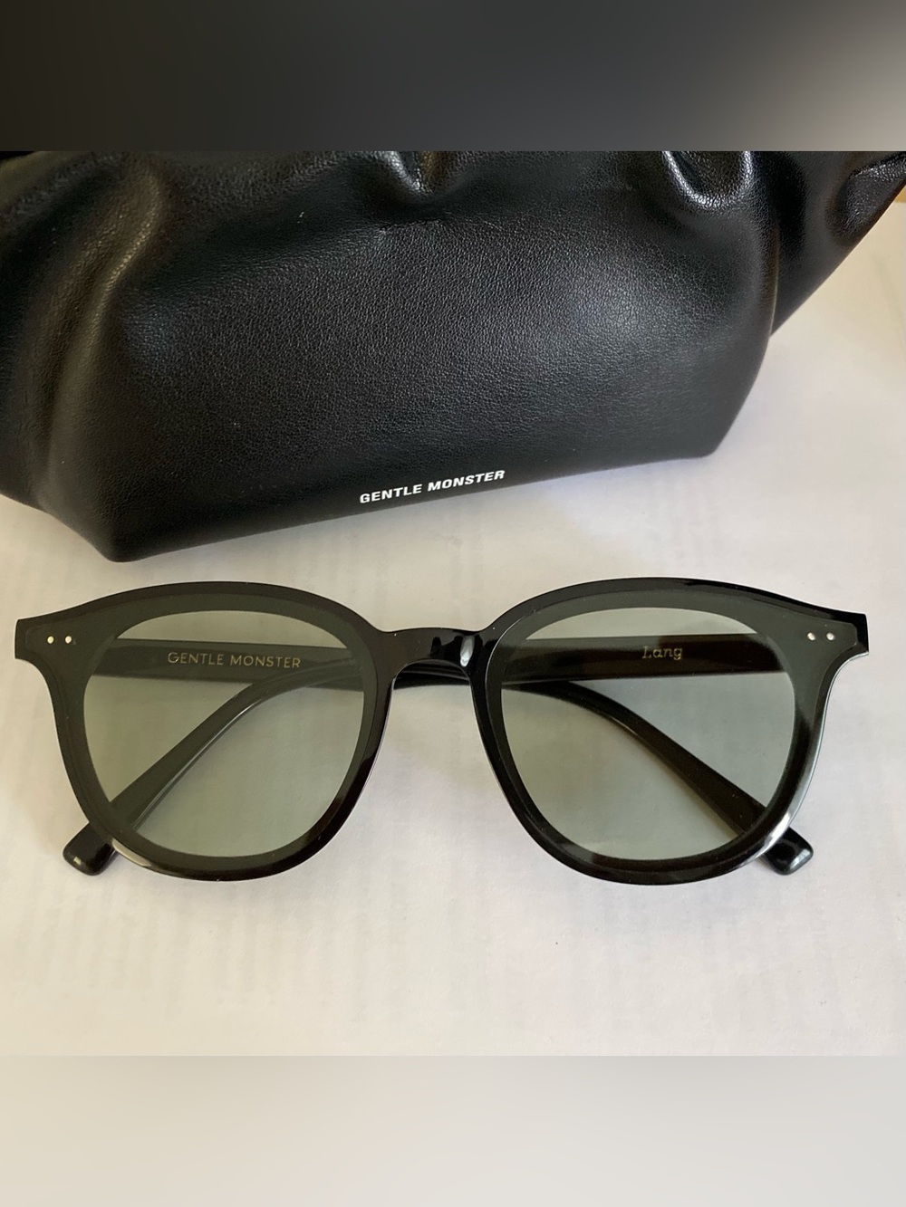 Gentle Monster Lang 01 glasses green tint
Near perfect condition